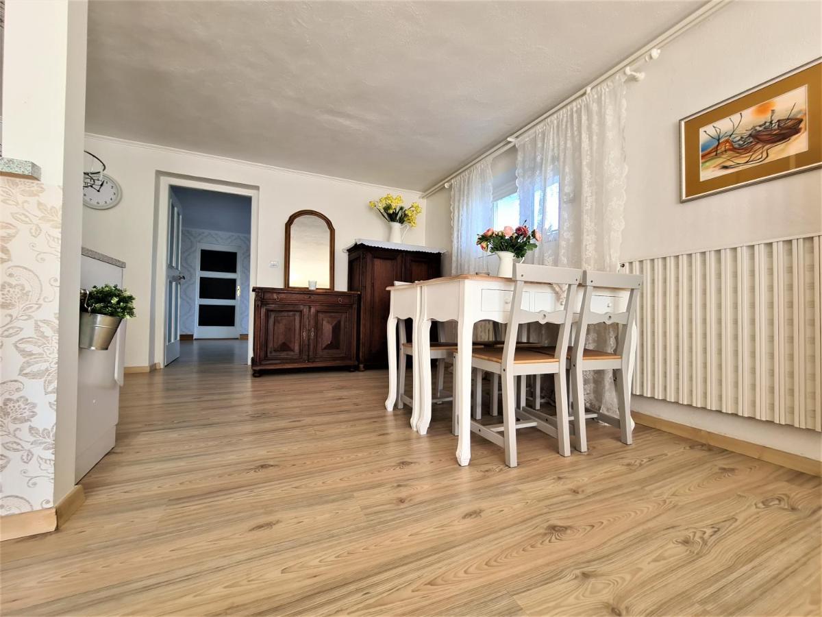 Apartman Prace Apartment Exterior photo