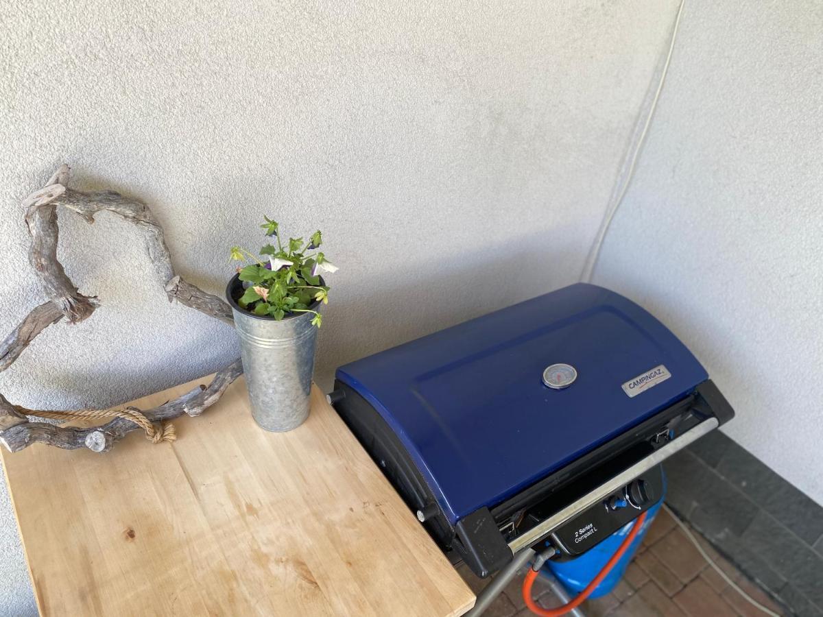 Apartman Prace Apartment Exterior photo